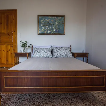 Themilia Beachfront, Luxury House * Néa Ankhíalos