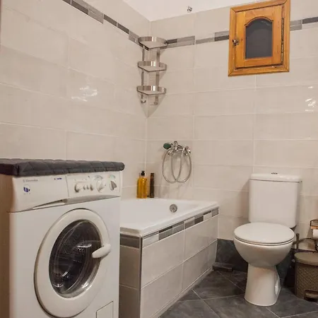 Themilia Beachfront, Luxury House 別荘