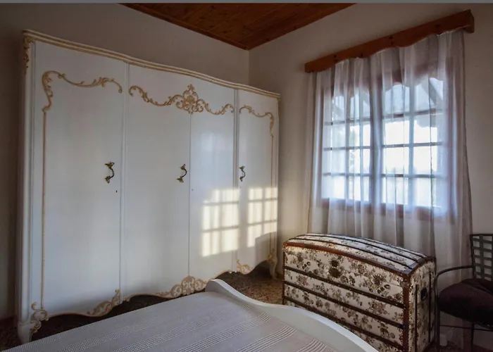 Themilia Beachfront, Luxury House Сasa de vacaciones *