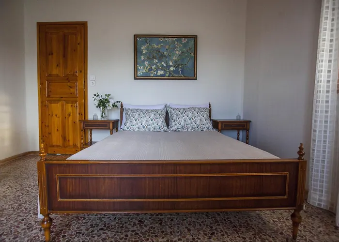 Themilia Beachfront, Luxury House * Néa Ankhíalos