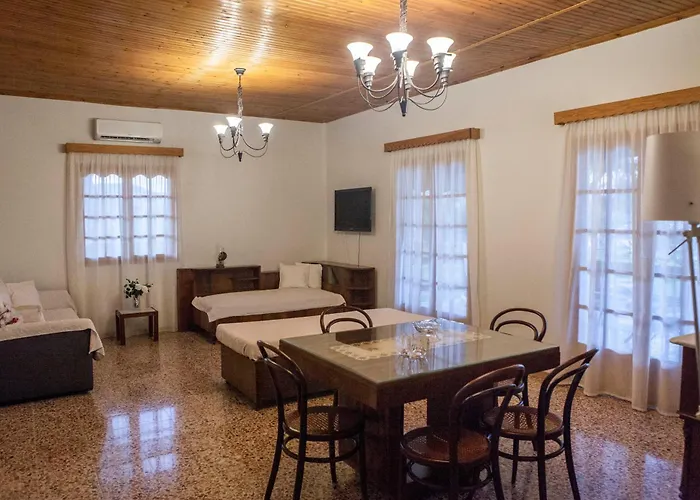 Сasa de vacaciones Themilia Beachfront, Luxury House