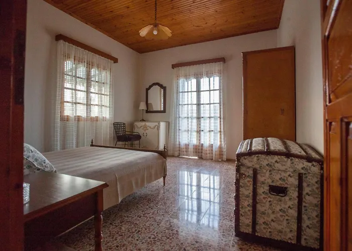 Themilia Beachfront, Luxury House