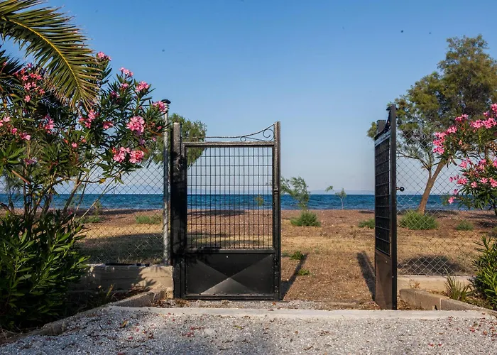 Themilia Beachfront, Luxury House Сasa de vacaciones